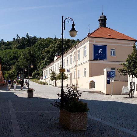 Hotel Pod Zamkem Boskovice Exteriör bild