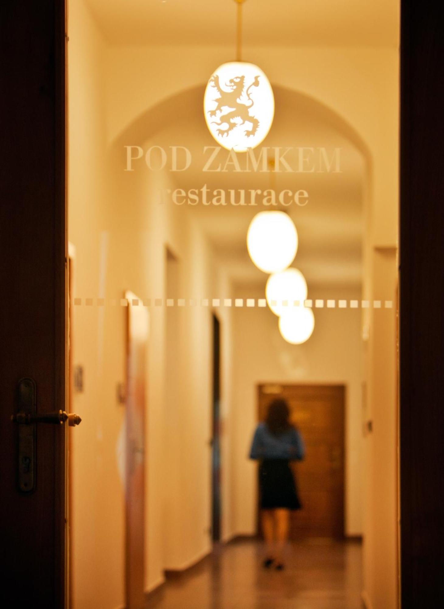 Hotel Pod Zamkem Boskovice Exteriör bild