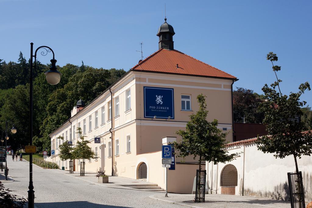 Hotel Pod Zamkem Boskovice Exteriör bild