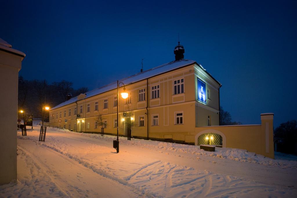 Hotel Pod Zamkem Boskovice Exteriör bild