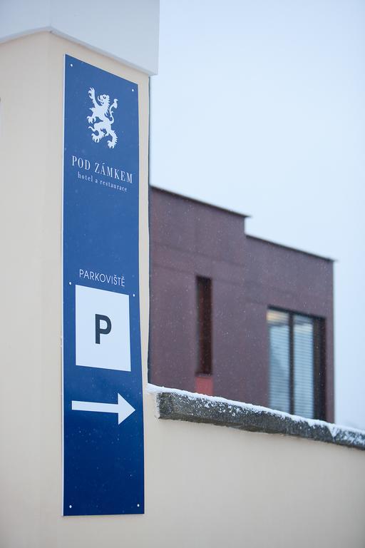 Hotel Pod Zamkem Boskovice Exteriör bild